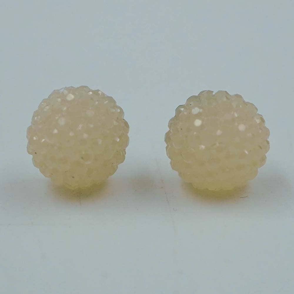 offwhite studs