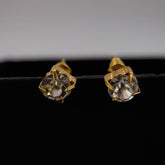 small zircon studs d765