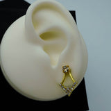 triangular studs d782