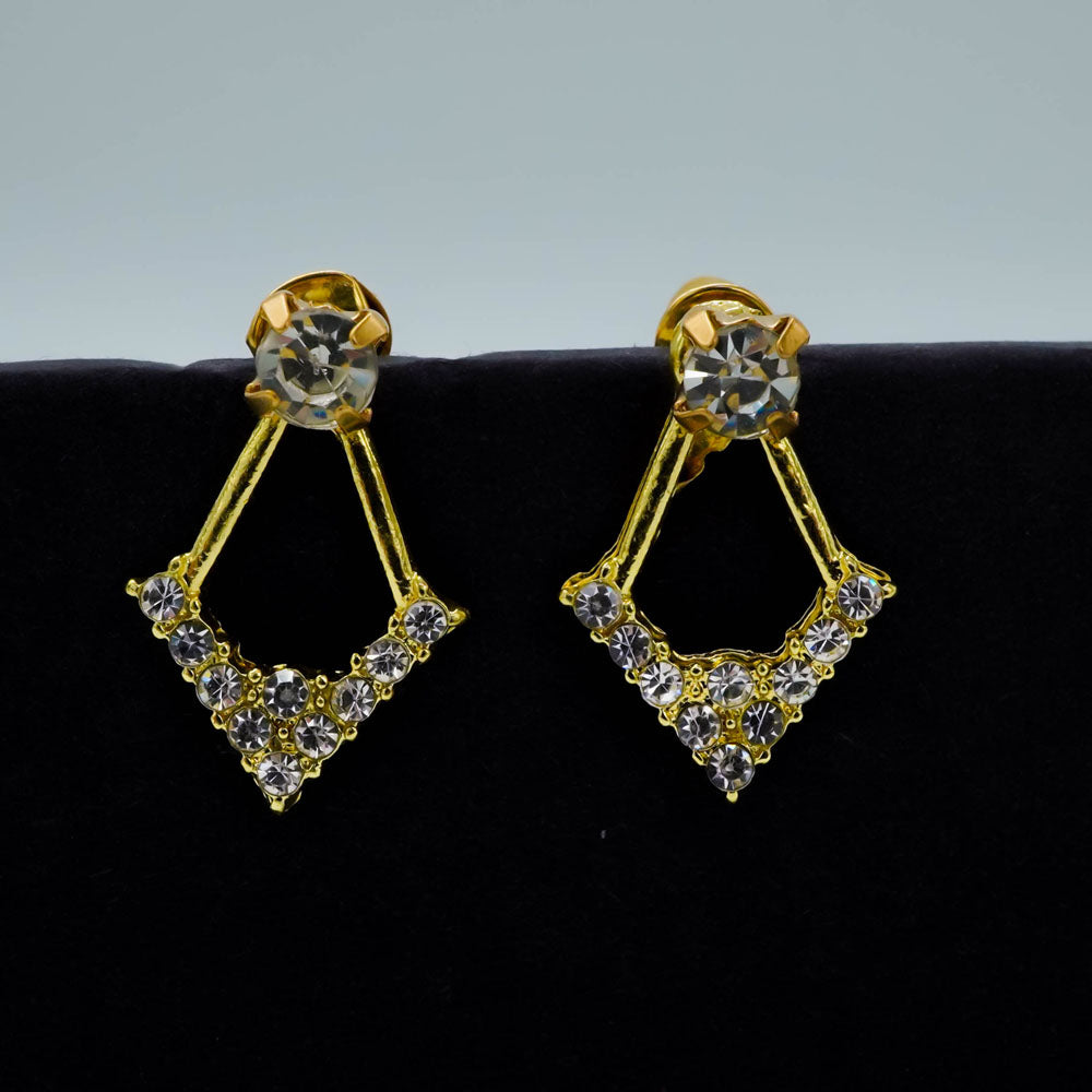 triangular studs d782