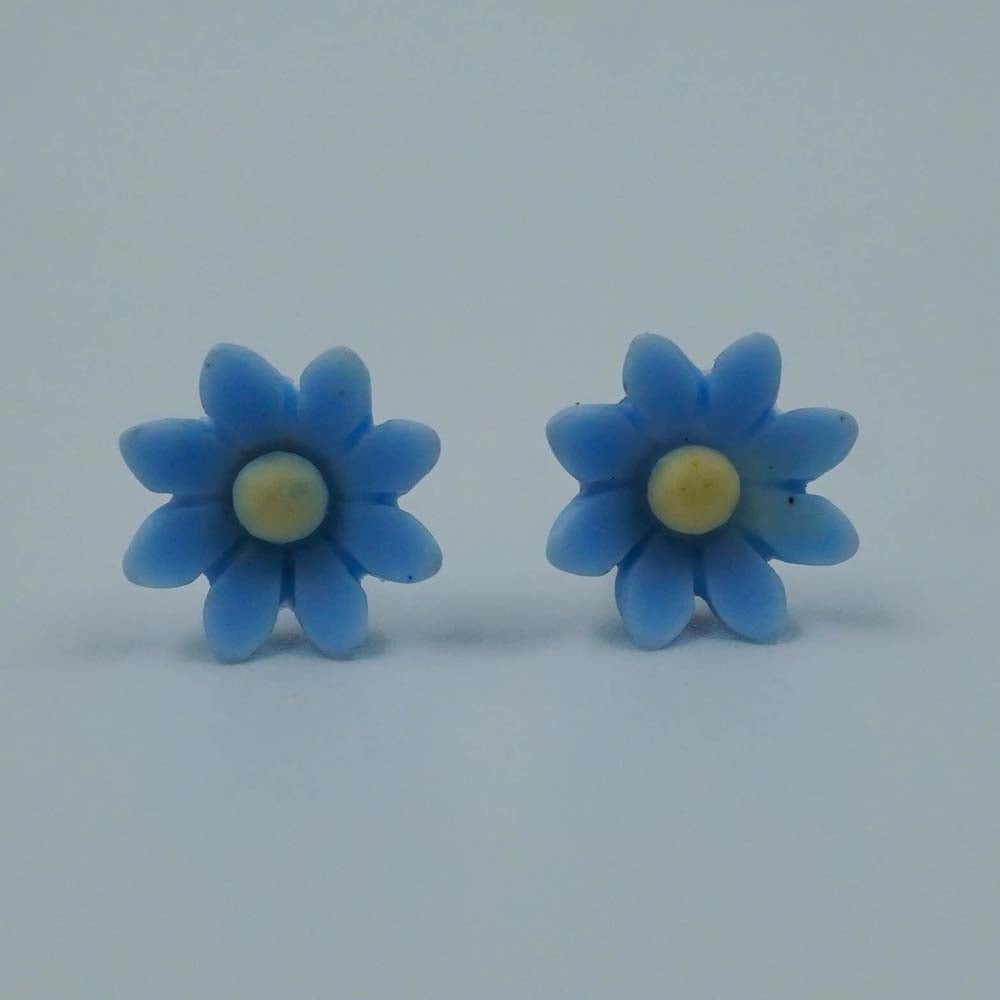blue daisy studs
