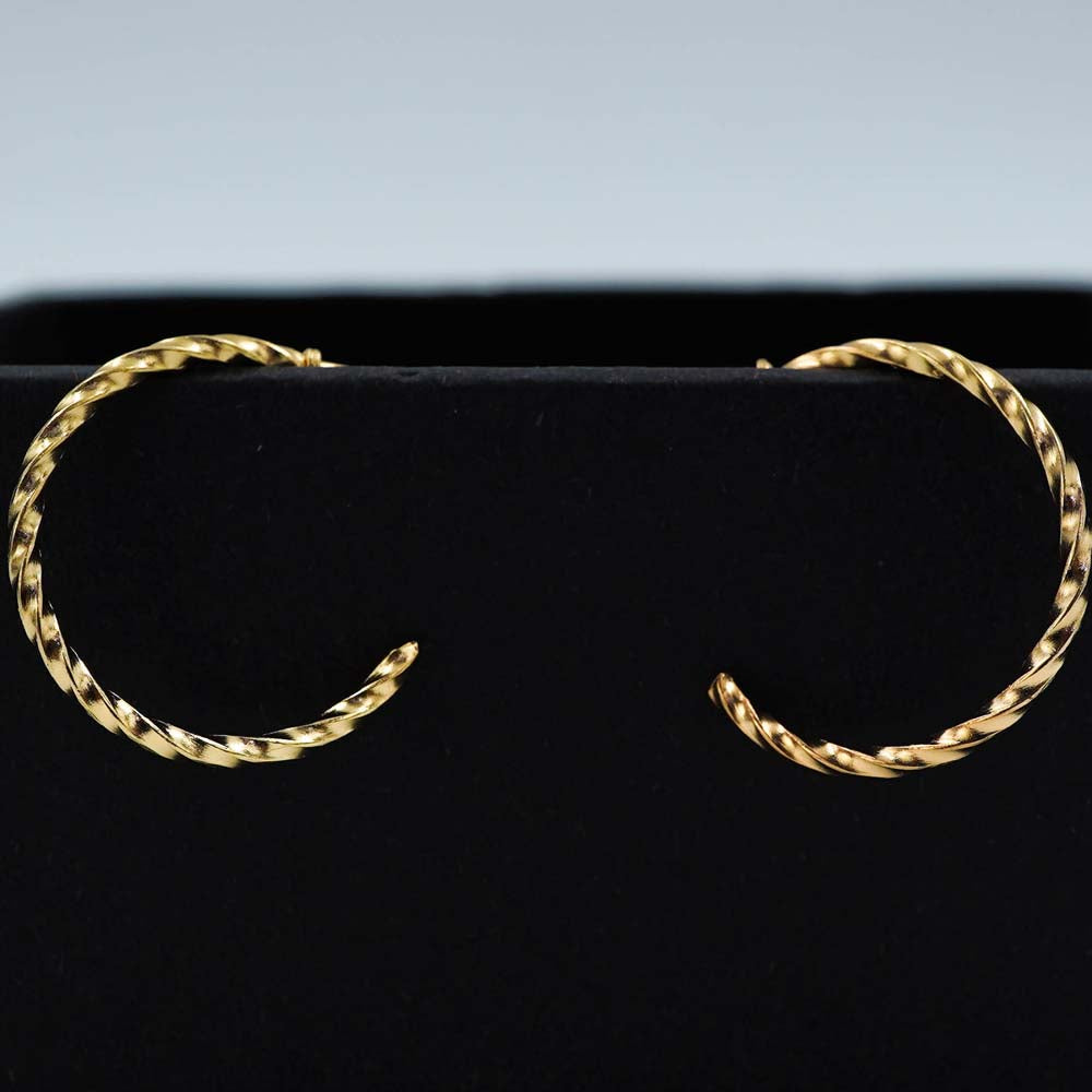 more twisted hoops