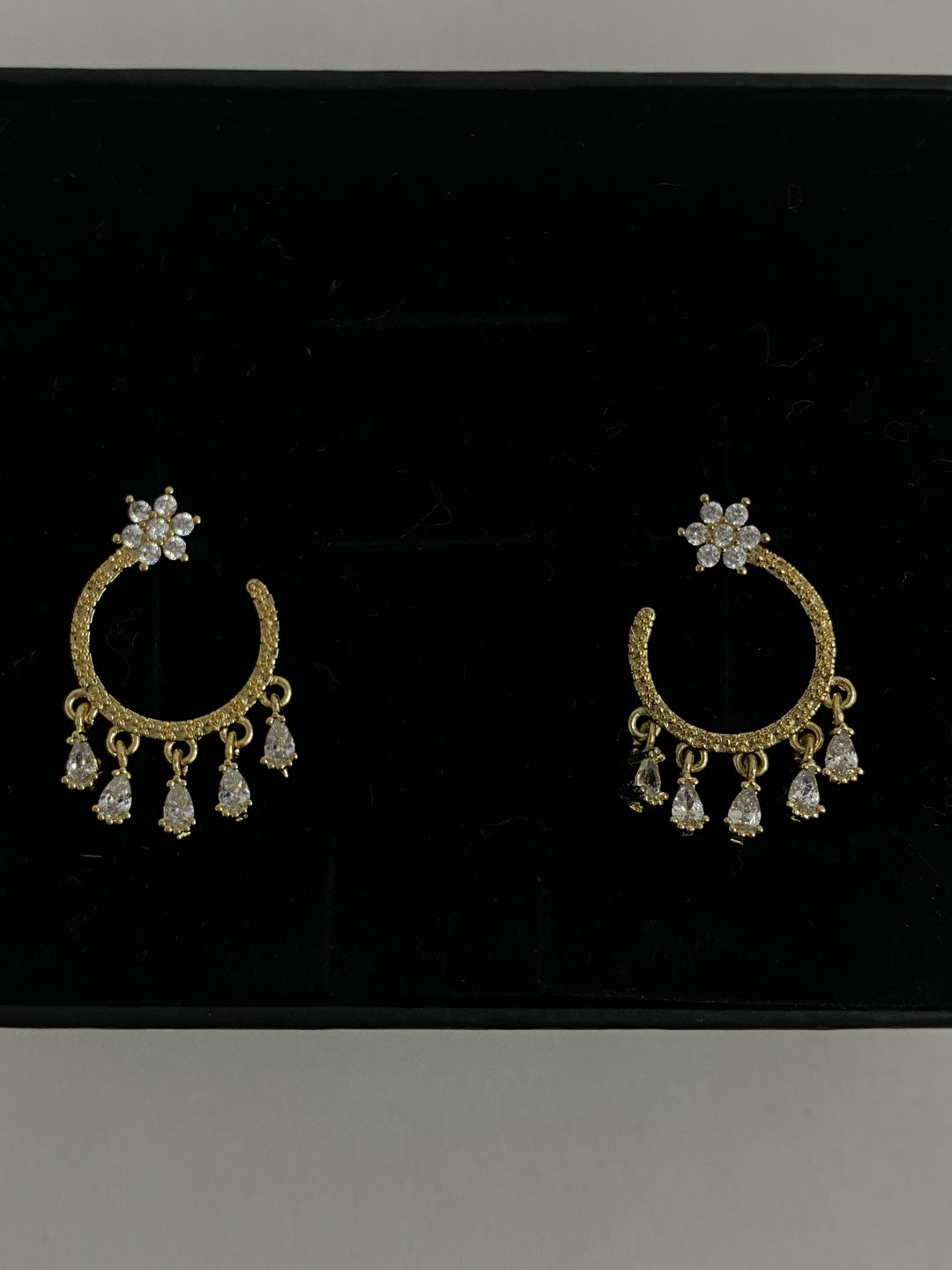 Scarlett drop earrings