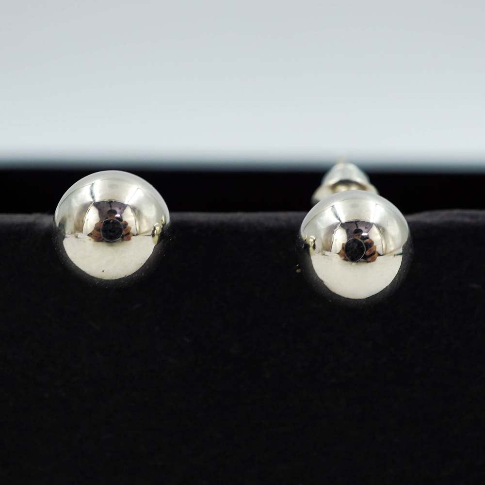 silver pearl studs