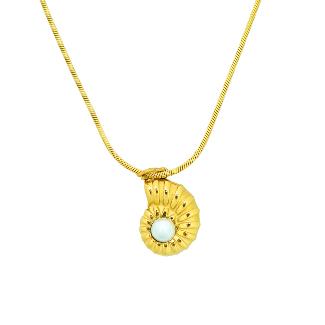 Luna pendant
