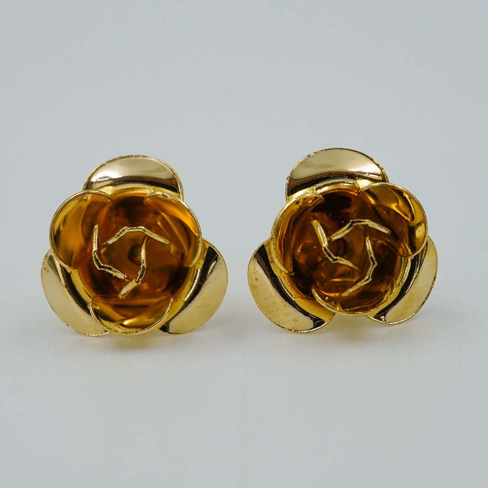 flower studs