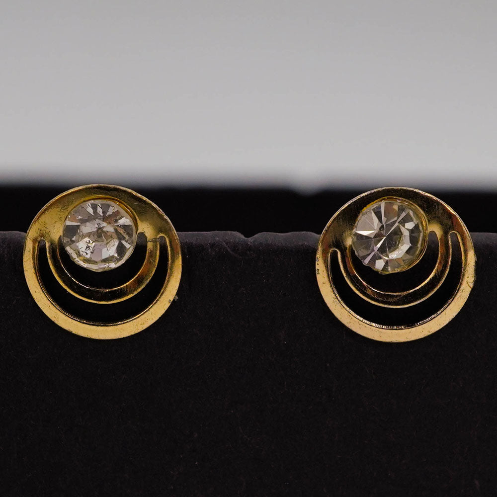 Rounded zircon studded studs d766