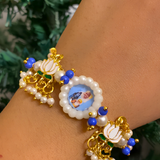 Devotional & Elegant (Focus on Sacred Motifs)