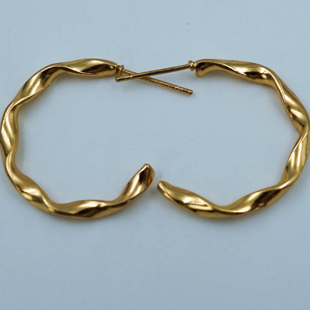 wavy hoops