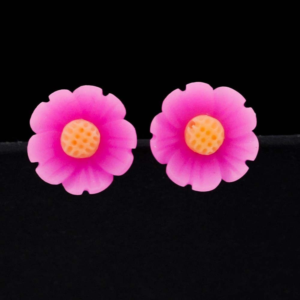 pink daisy studs