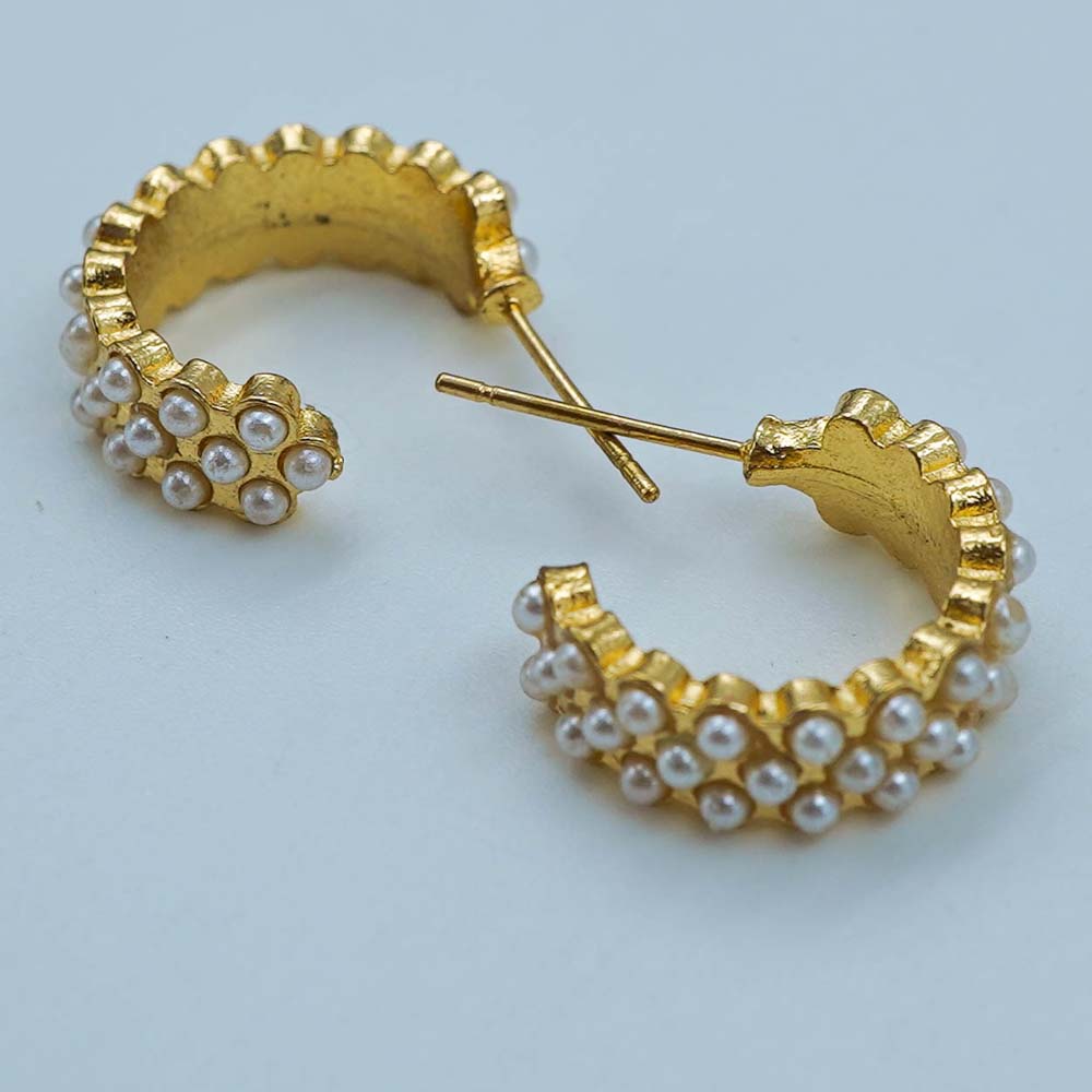 netted pearl hoops