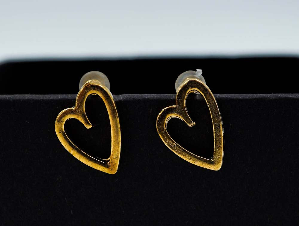 hollow heart studs