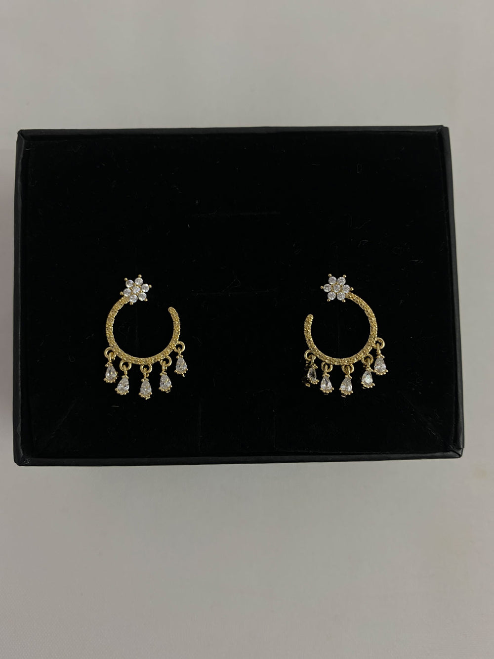 Scarlett drop earrings