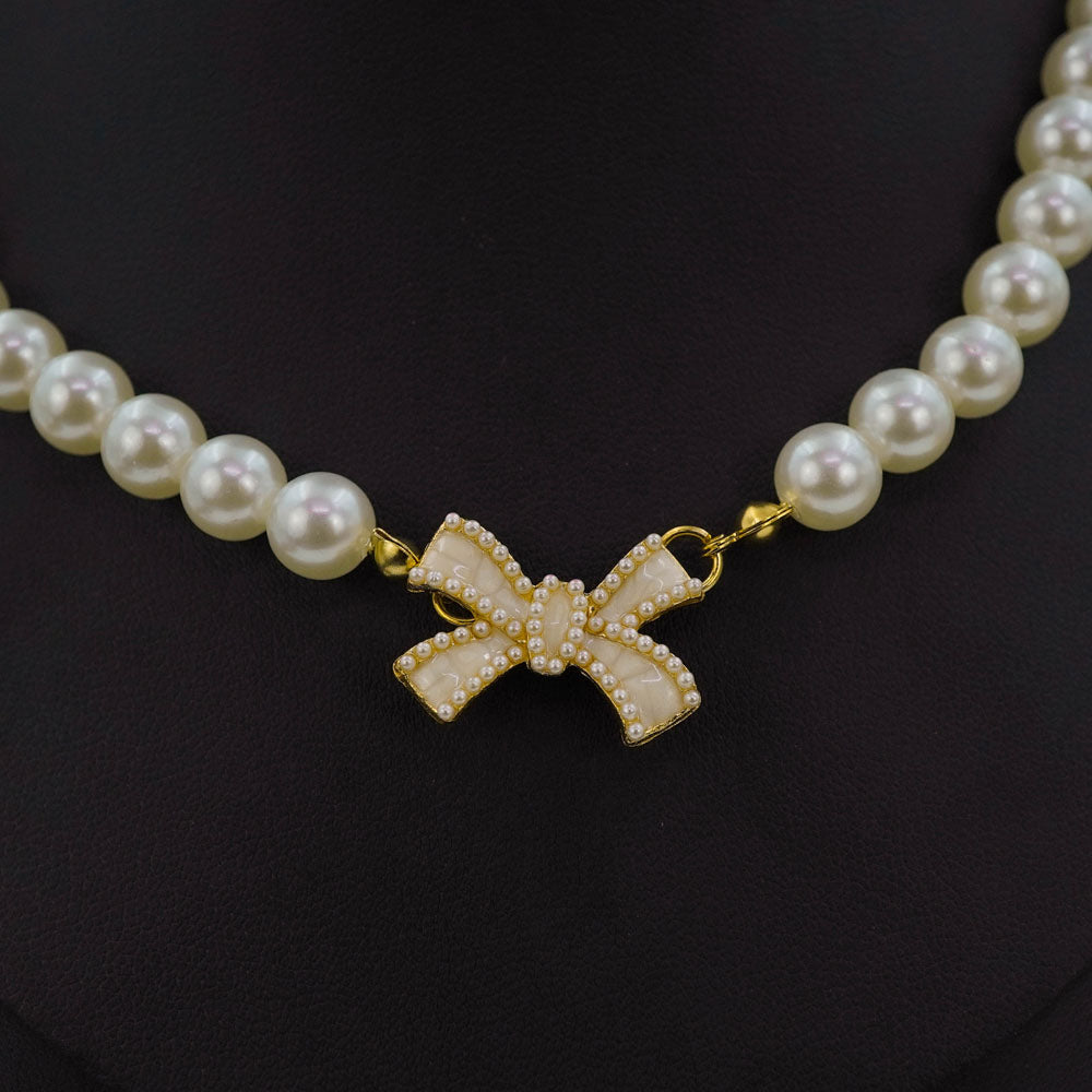 Stacy Bow pearl choker