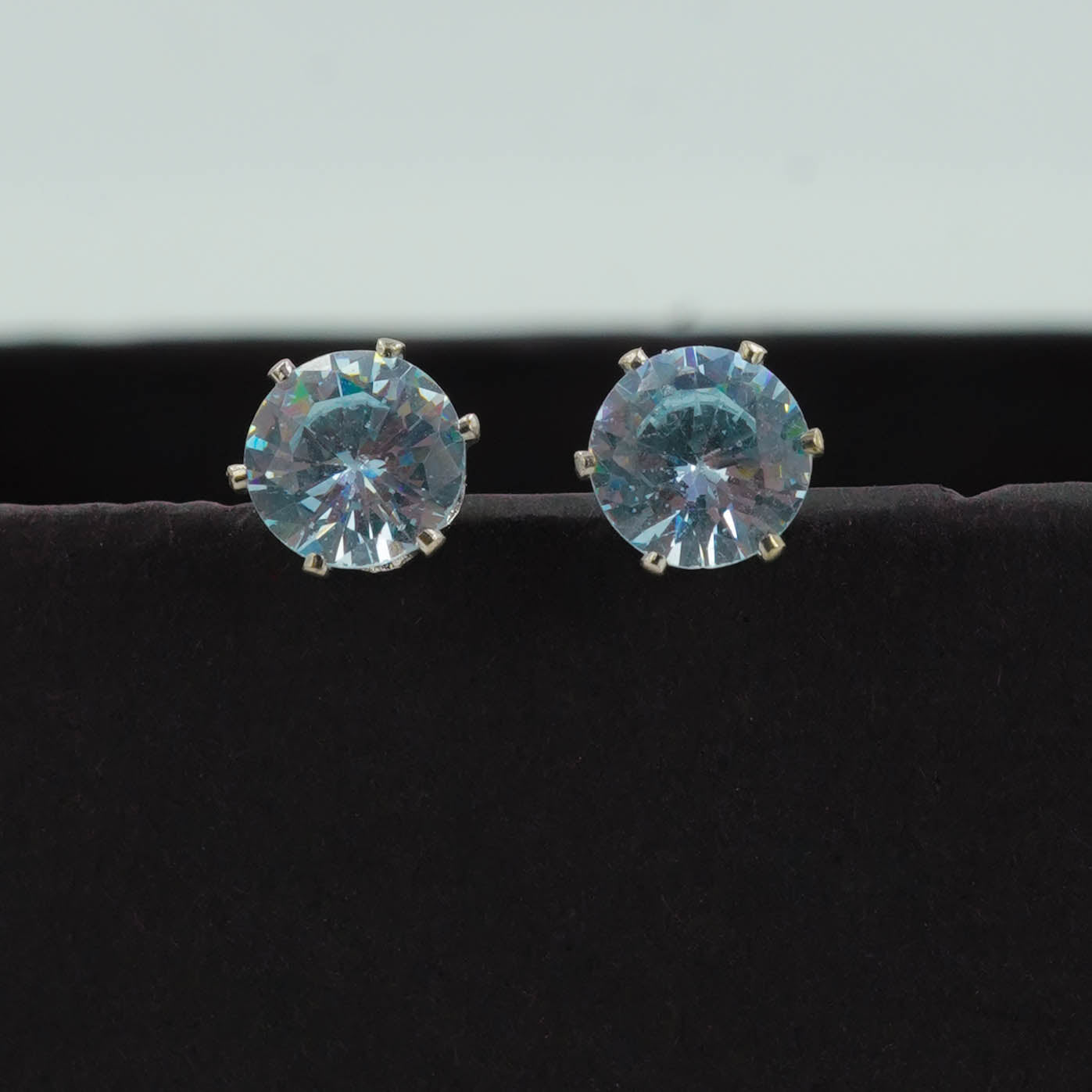 Small size zircon studs
