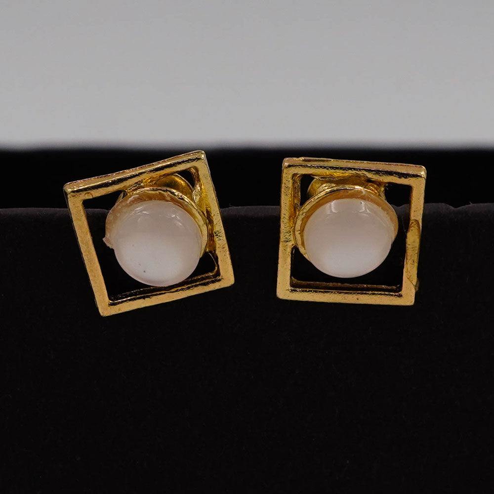 Square pearl studs D761