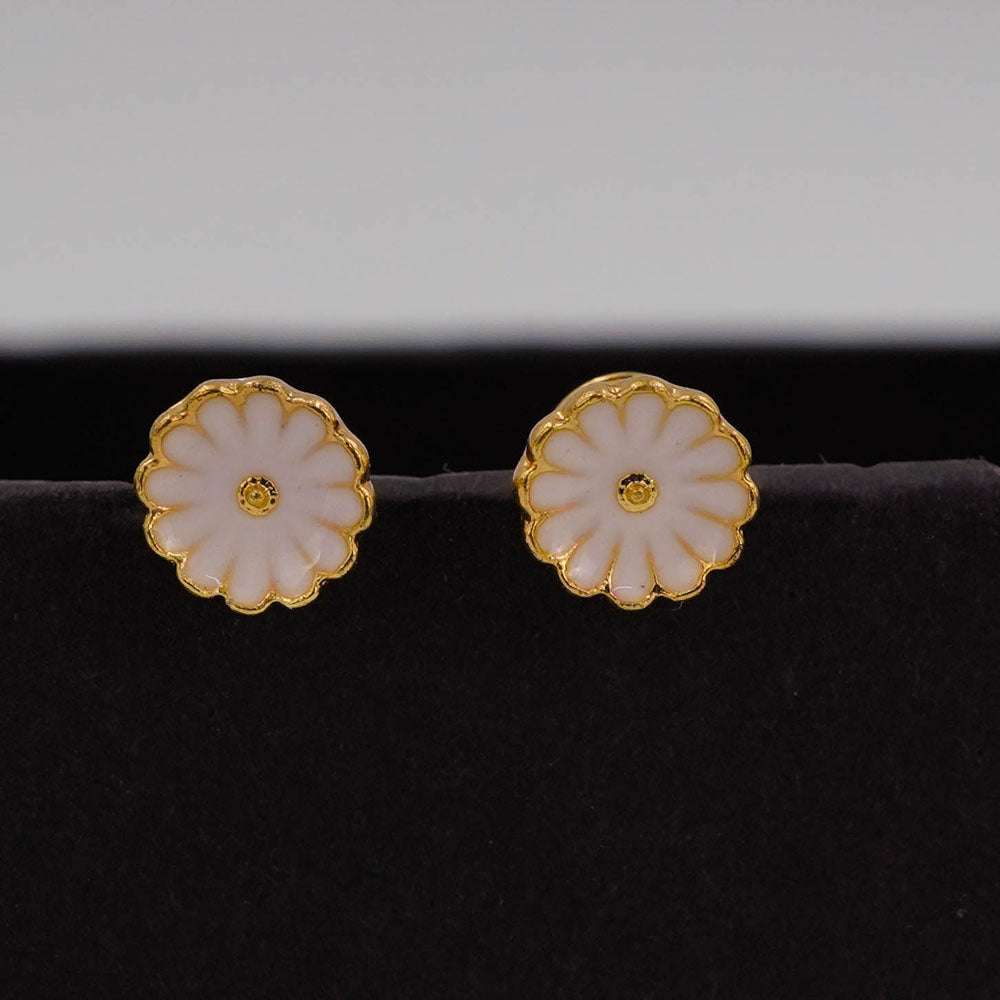Daisy studs
