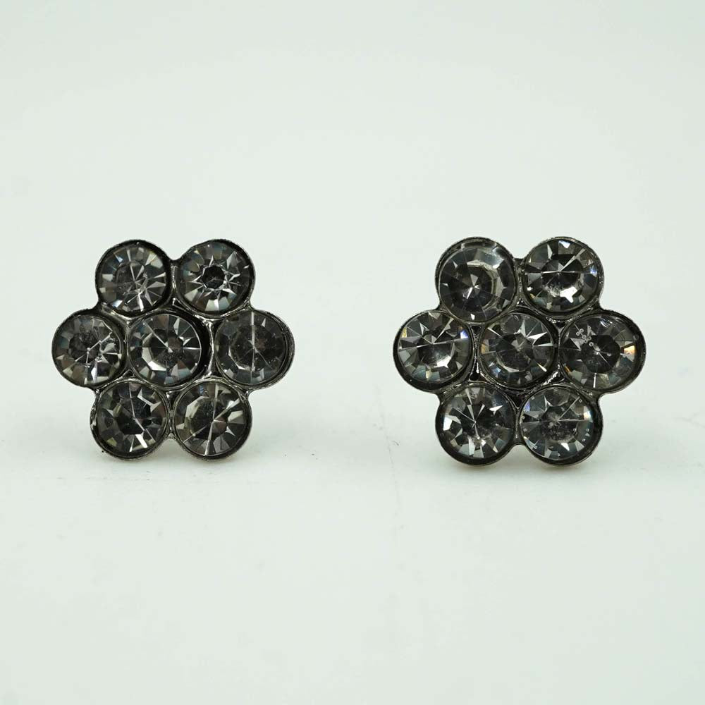 daisy silver studs