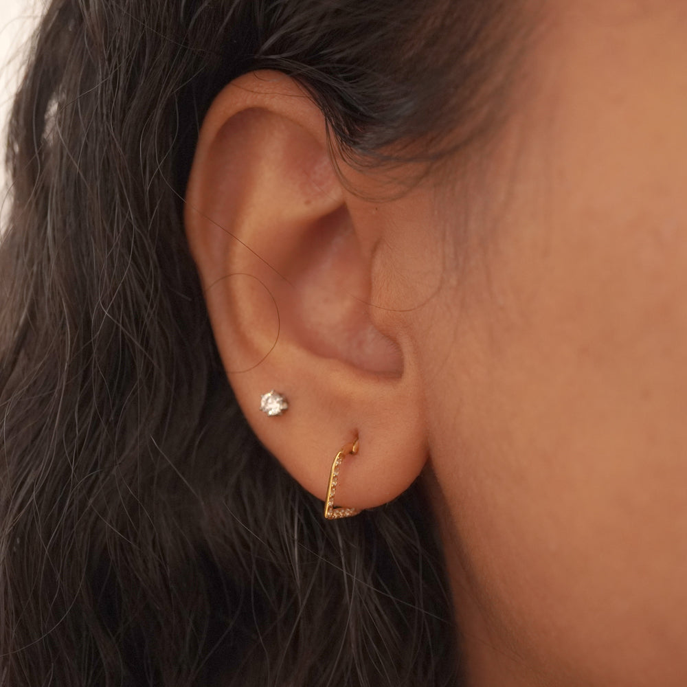 Single layered hoop D490