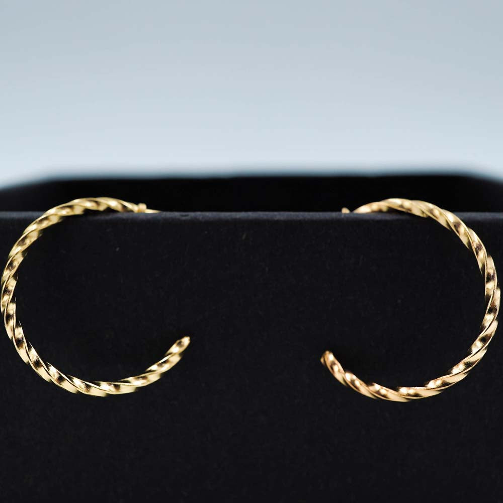 more twisted hoops