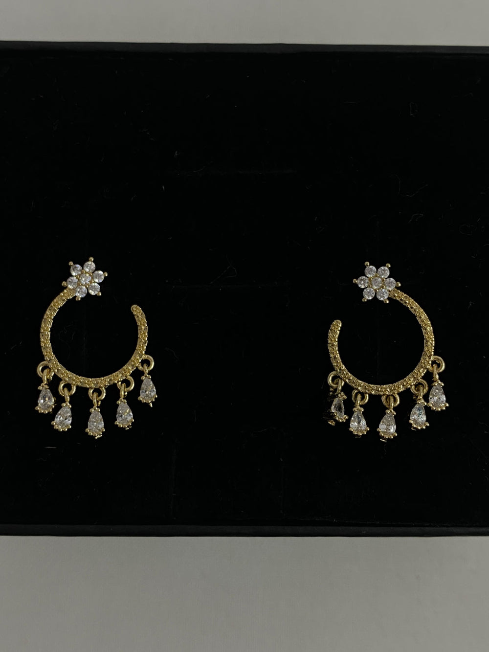 Scarlett drop earrings