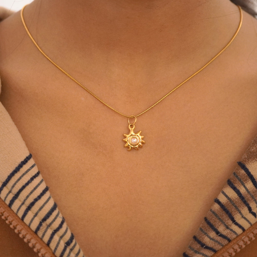 Avrora charm
