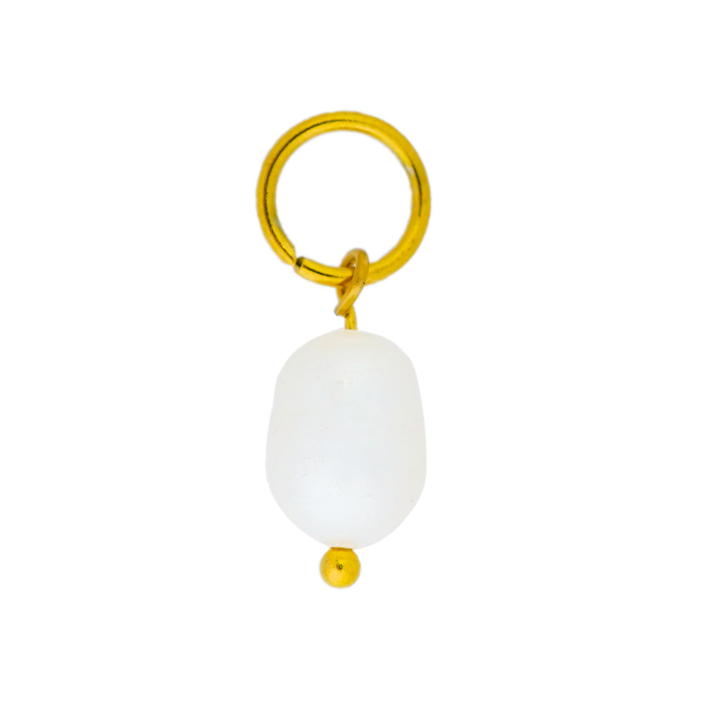 white pearl pendant