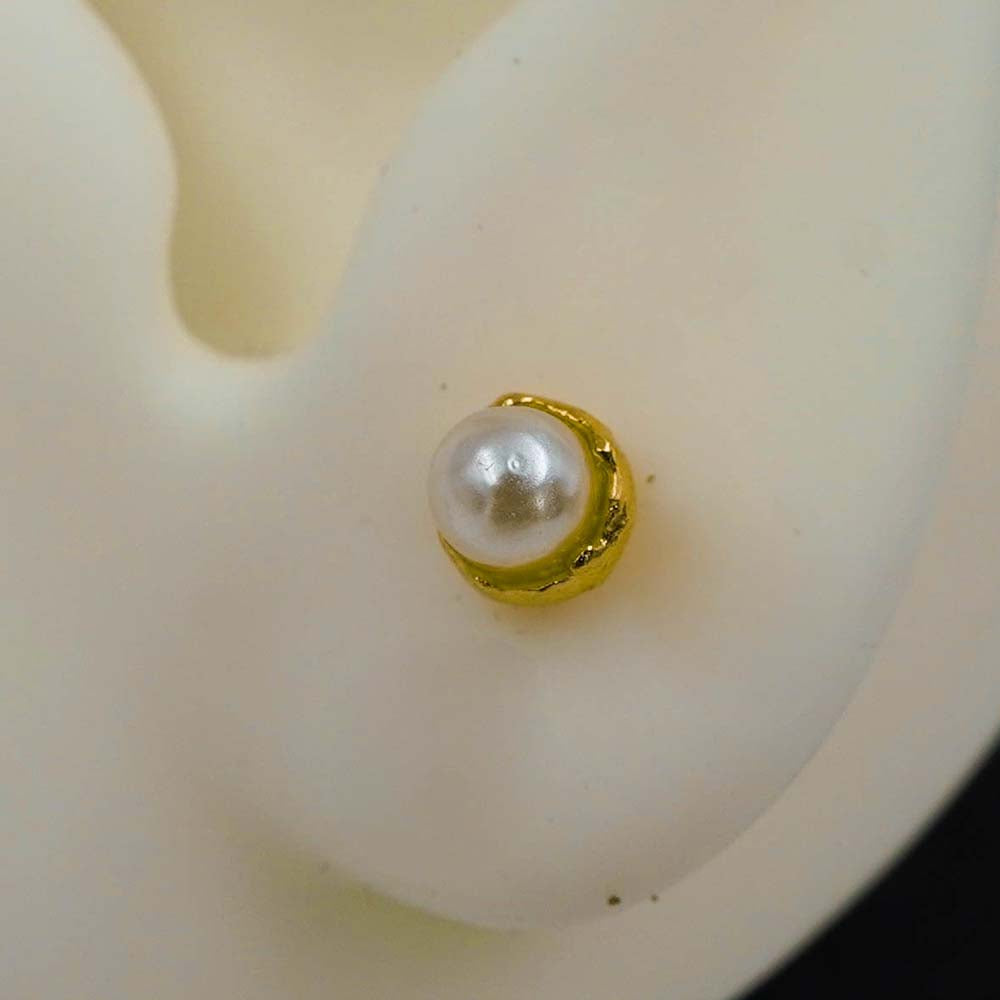 pearl studs