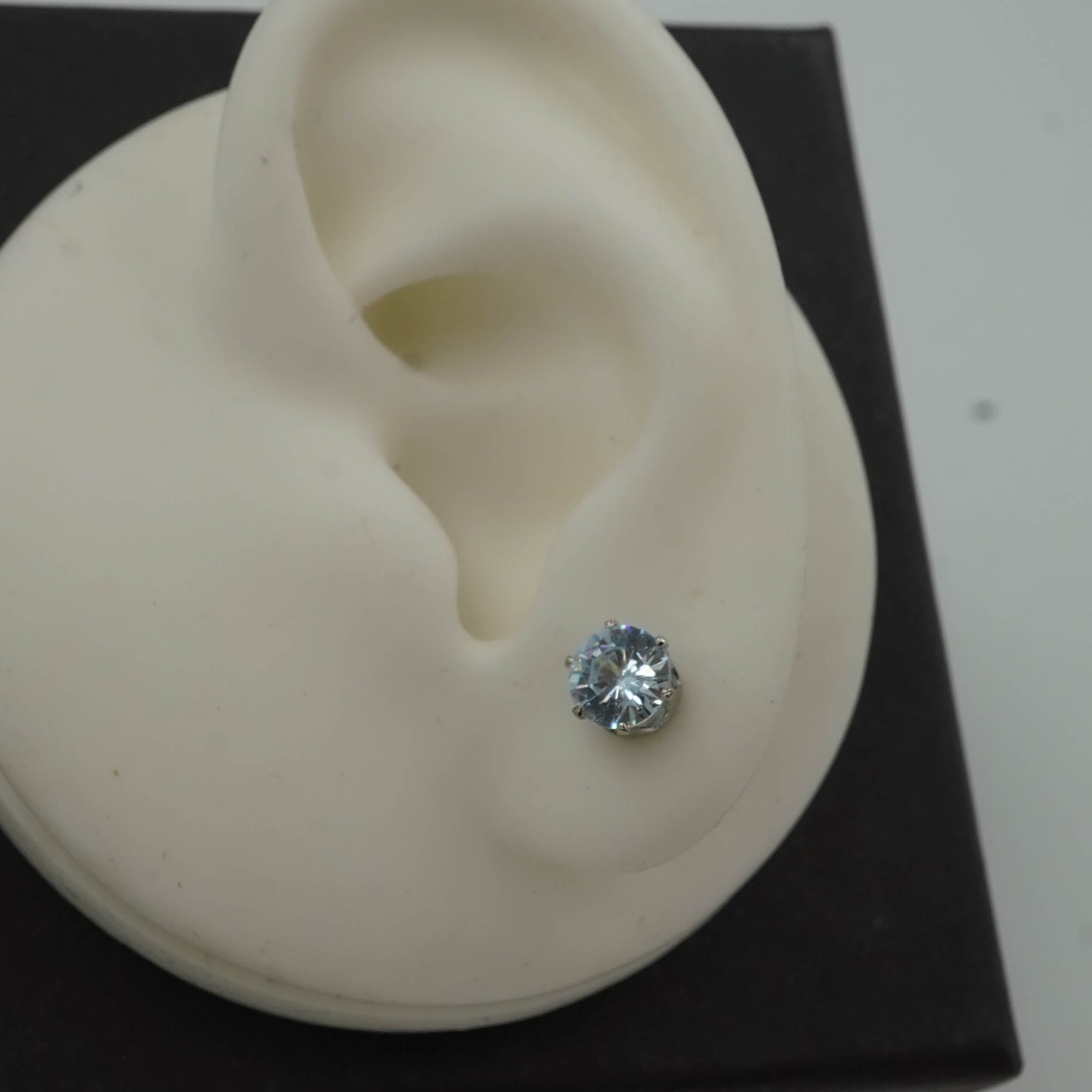 Small size zircon studs