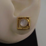 Square pearl studs D761