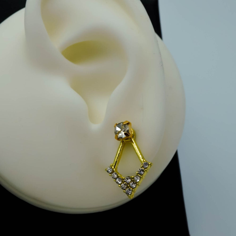 triangular studs d782