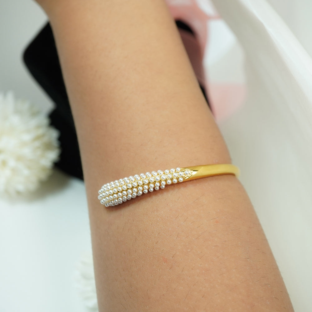 pearl studded arwin bracelet d430