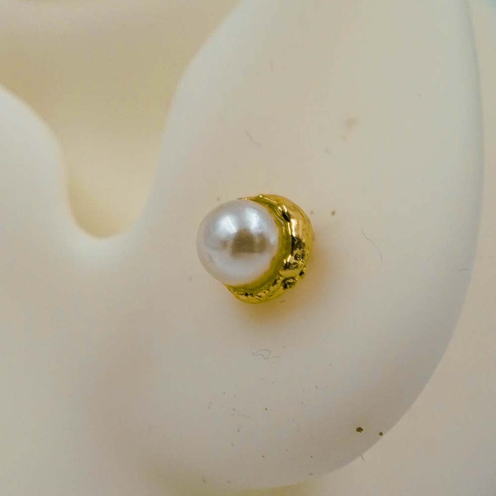 pearl studs