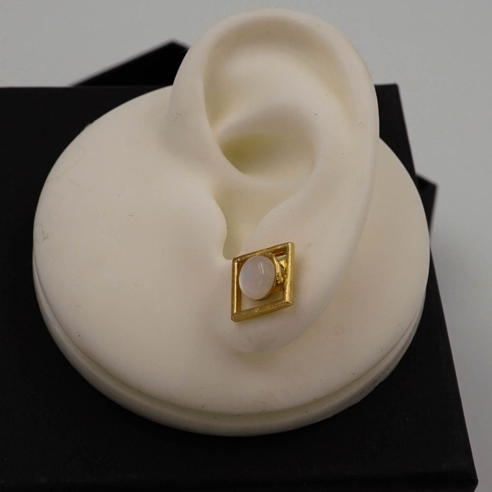 Square pearl studs D761