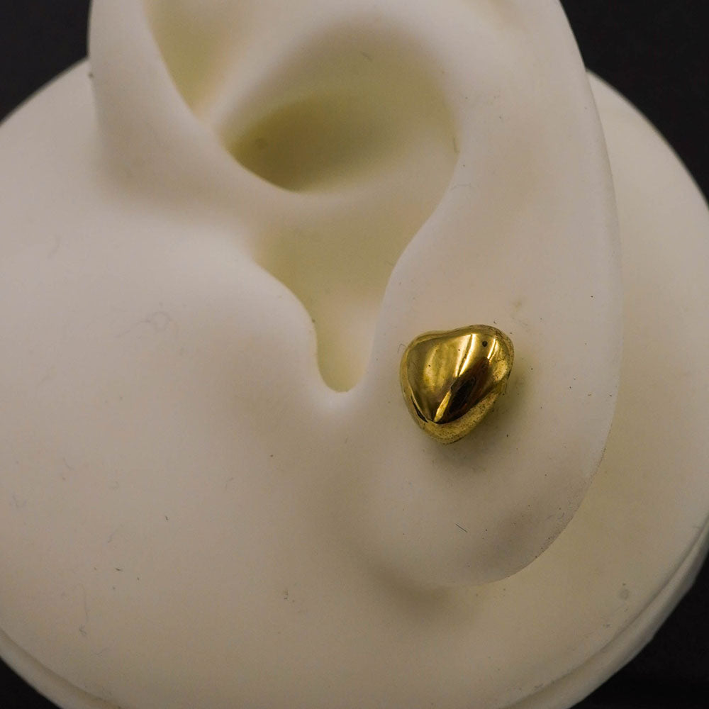 heart studs d774