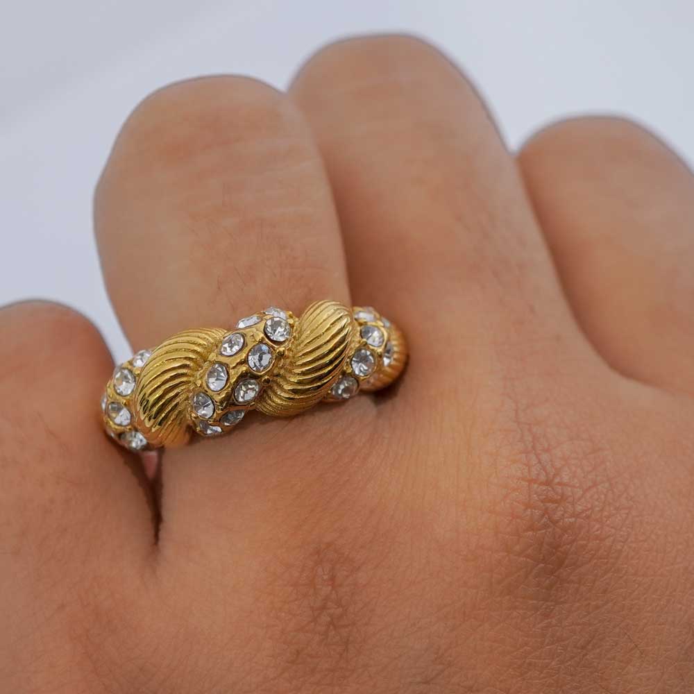 The studded croissant Ring