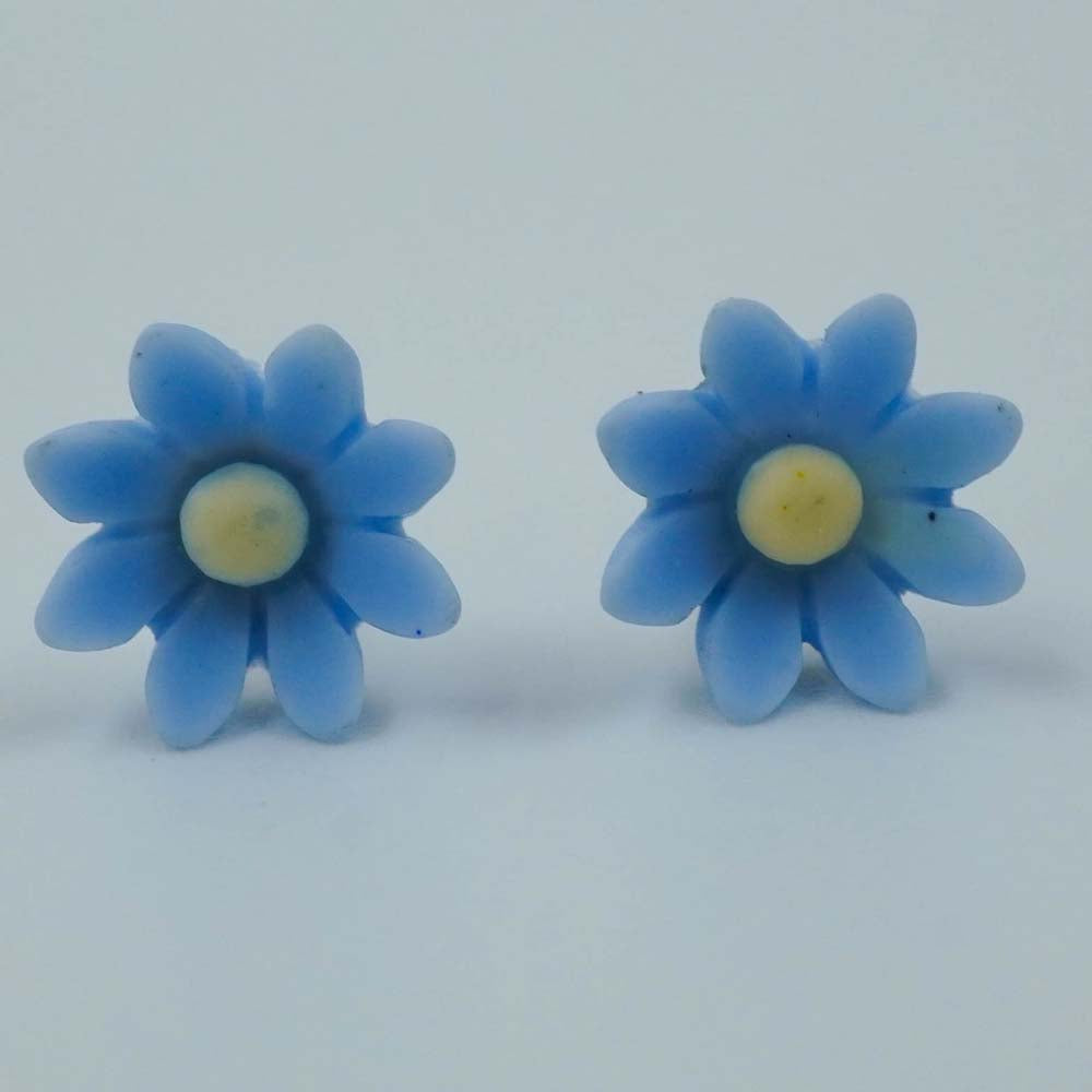 blue daisy studs