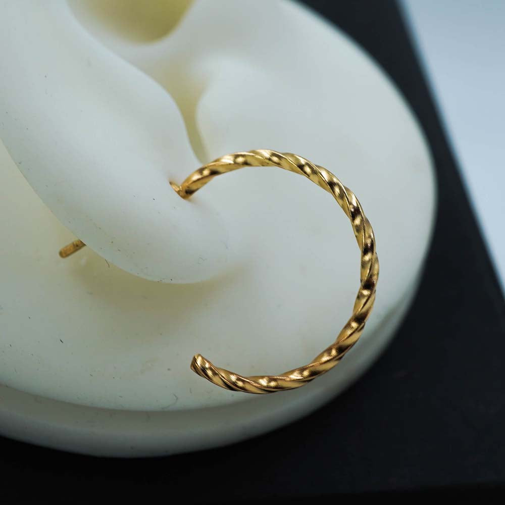 more twisted hoops