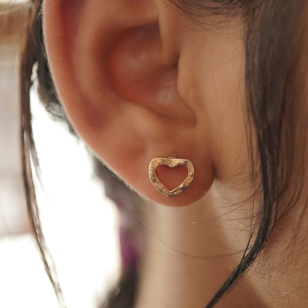 hollow heart studs