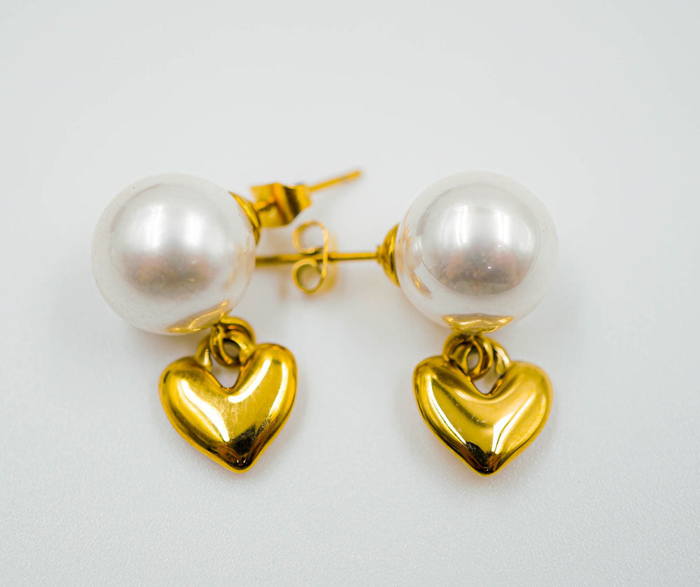 Pearl and heart drop earrings D475