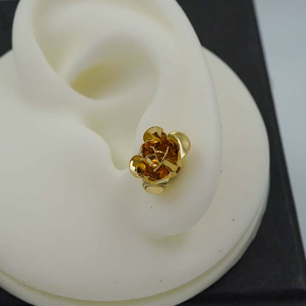 flower studs
