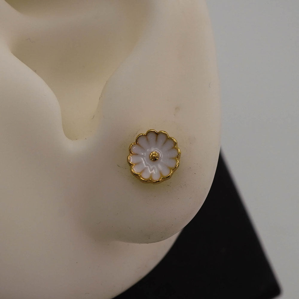 Daisy studs