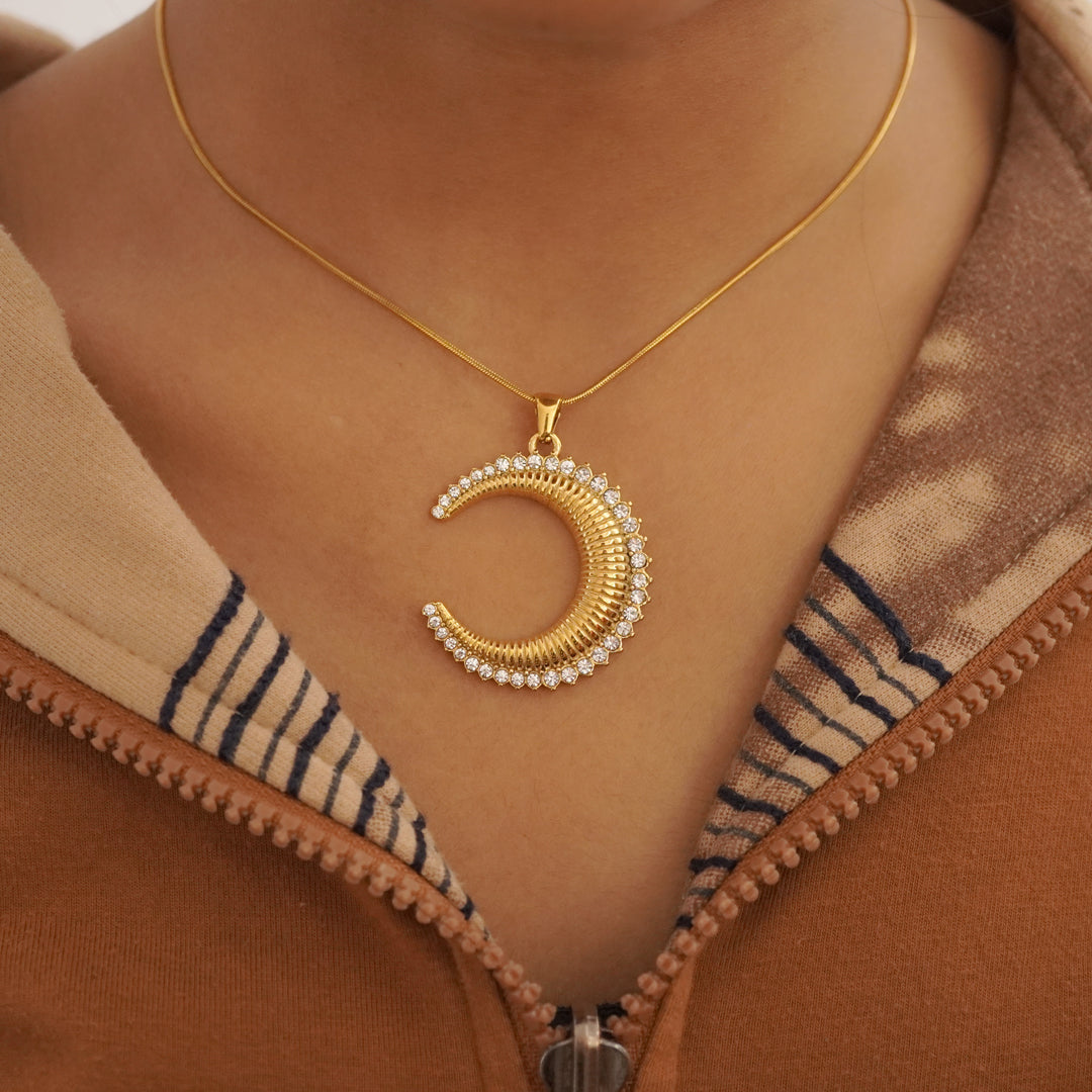 Nora pendant