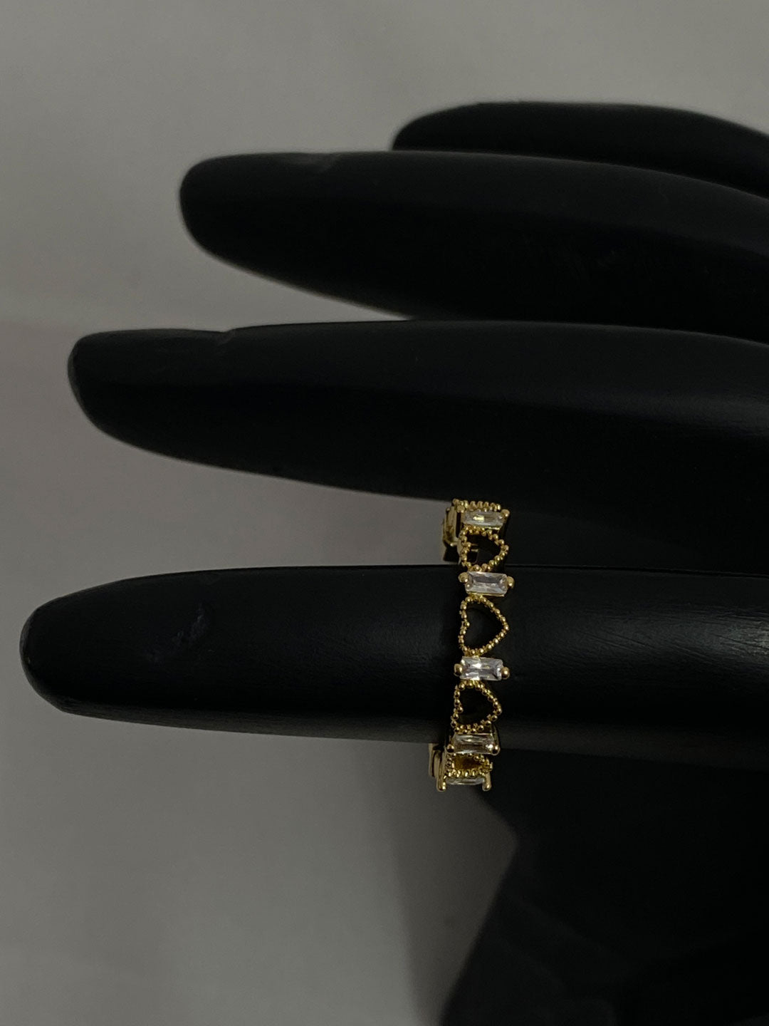 Eternity heart band