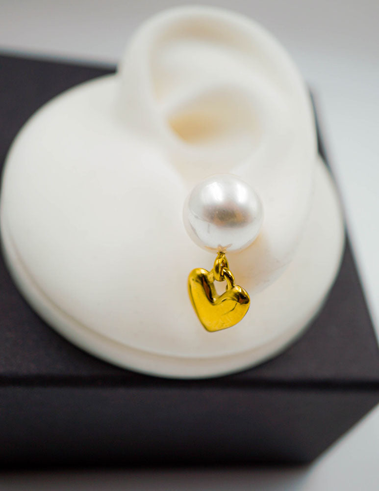 Pearl and heart drop earrings D475
