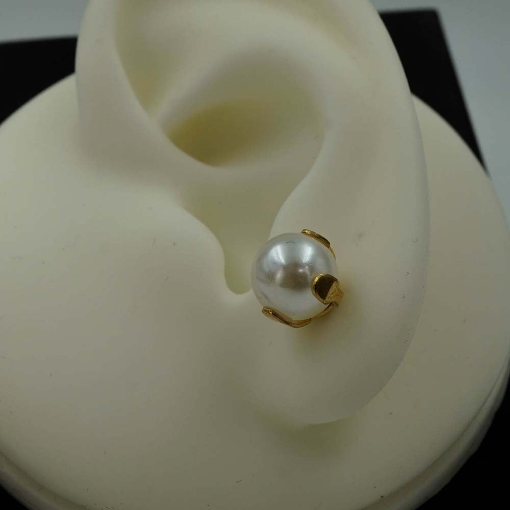 pearl studs