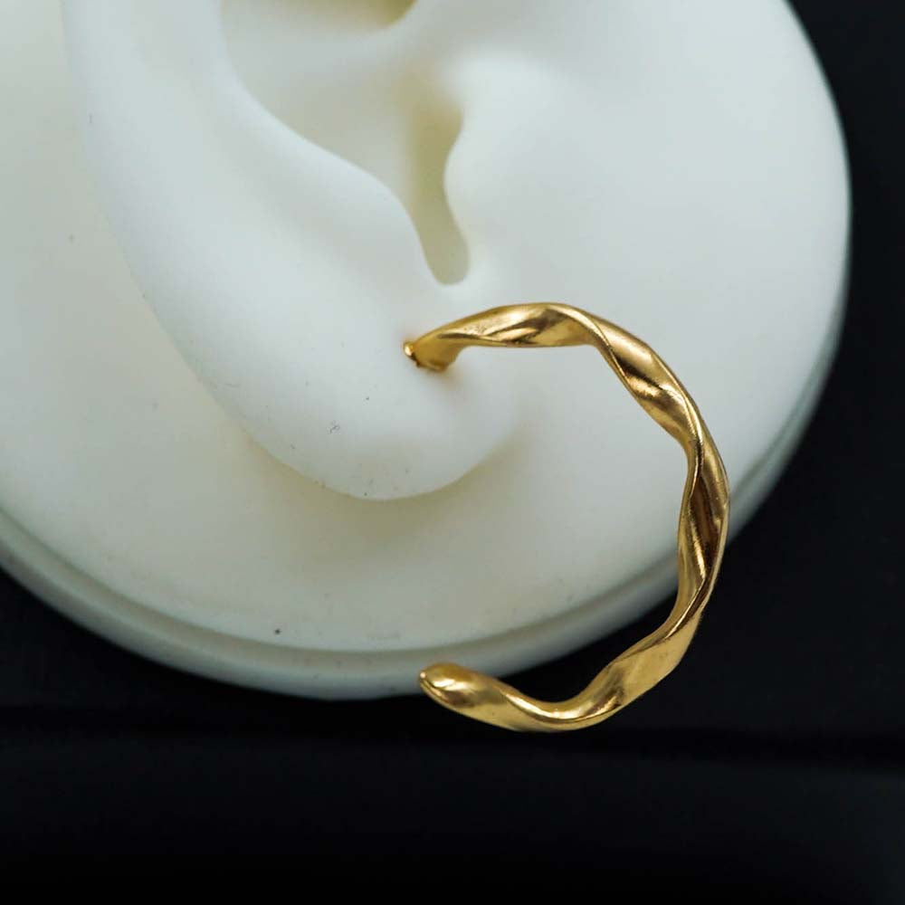 wavy hoops