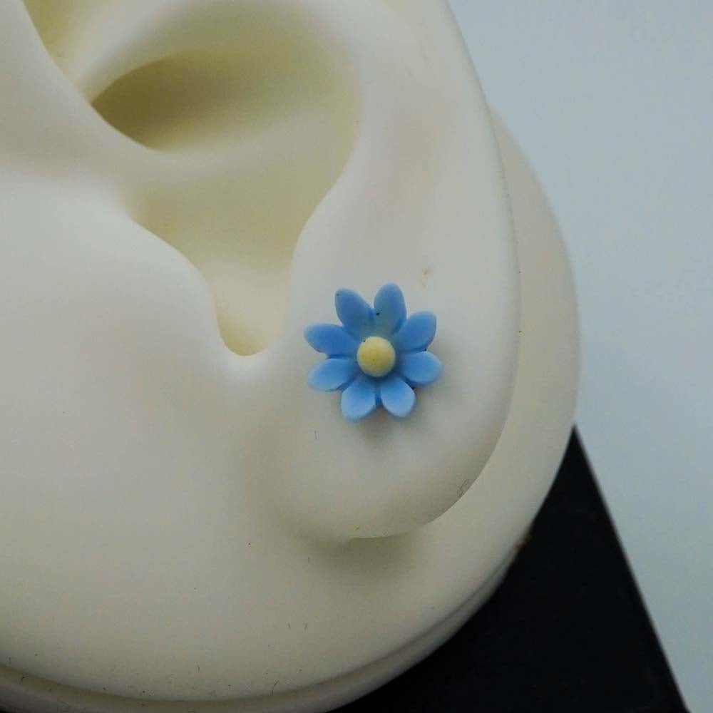 blue daisy studs