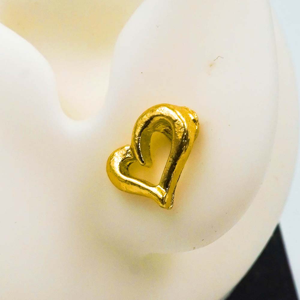 HEART SHAPED STUDS
