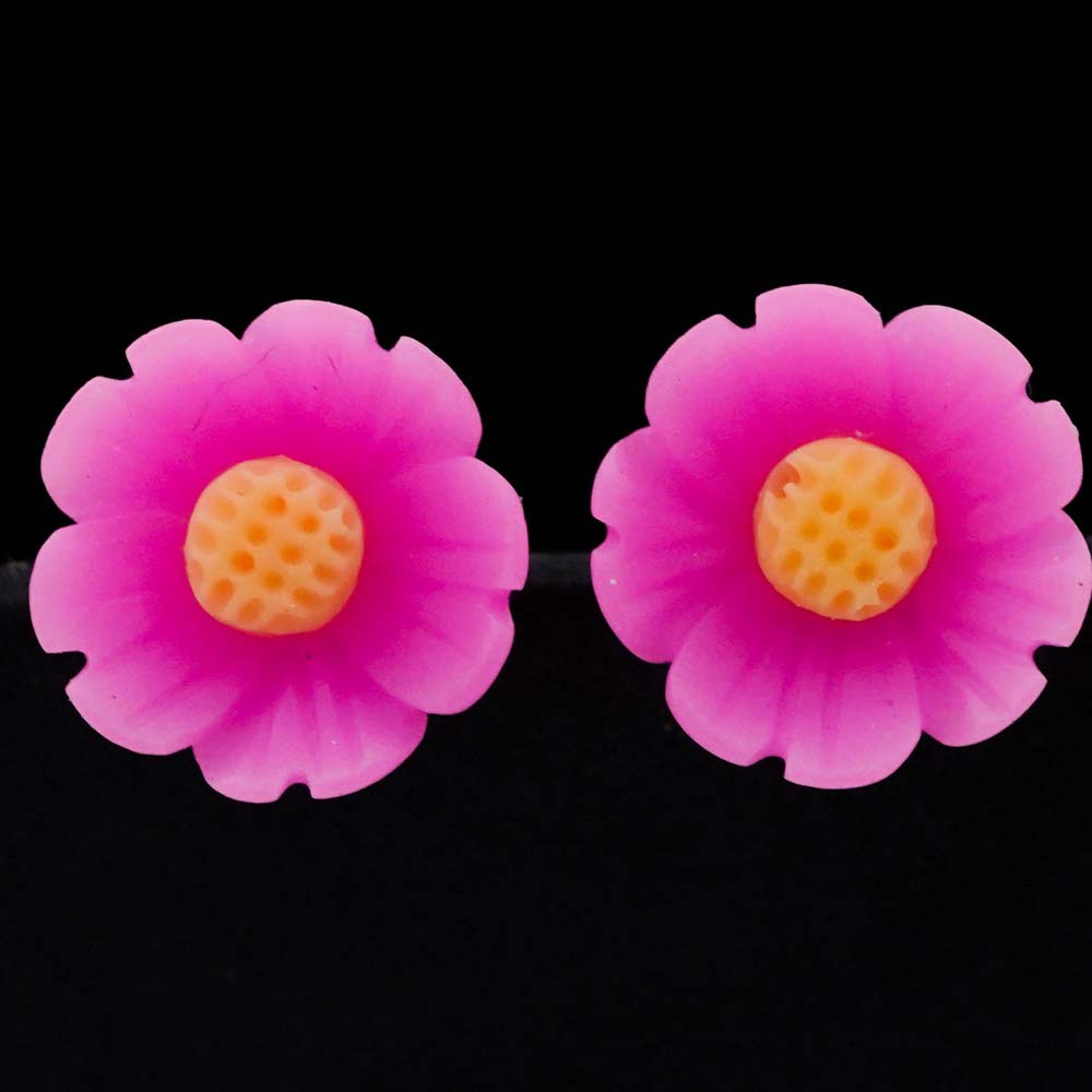 pink daisy studs
